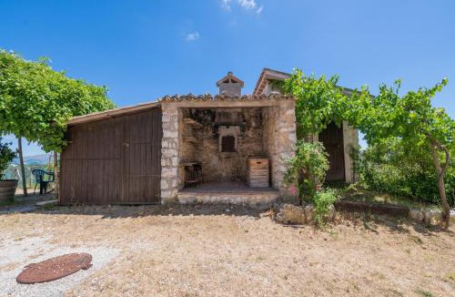 Sellano House | Holiday Home in Sellano with Private Pool