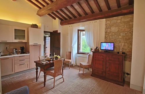 Foligno House | Holiday Home in Foligno with Pool & Terrace