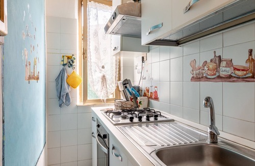 Marina di Carrara House | Holiday Home 'Relax Al Mare' with Private Terrace, Private Garden and Wi-Fi