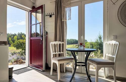 Cabeco de Aguia House | Holiday Home Sonne- Meer- Natur im gemütlichen Ferienhaus by Interhome
