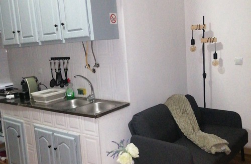 Vilar House | Holiday Home 'Unit 1' with Mountain View, Shared Terrace and Wi-Fi