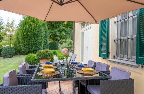 Alliere House | Holiday Home Villa Carlotta by Interhome