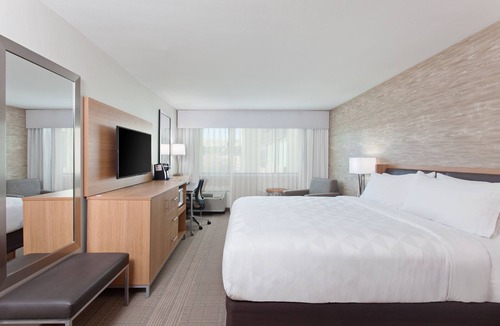 Palmdale Hotel | Holiday Inn Palmdale-Lancaster by IHG