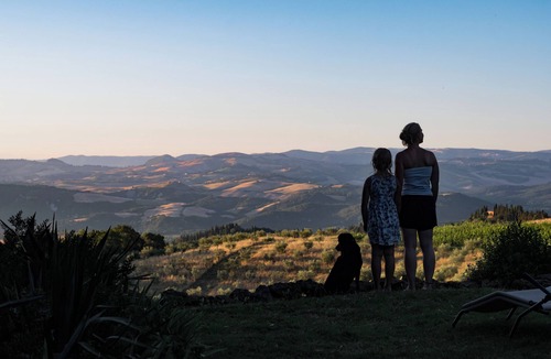 Pomarance Apartment | Holiday, where Tuscany is still authentic. 16th c. Villa, Infinity pool: Leccio