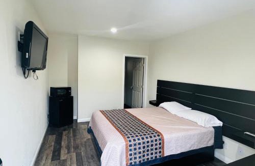 Hawthorne Hotel | Holly Park Motel near LAX