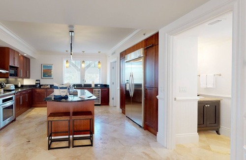 Marathon House | Home Away from Home Pet Friendly - Marlin Bay