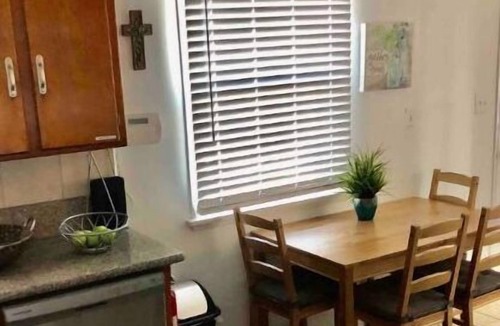 Los Angeles House | Home Away From Home