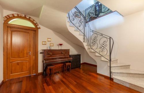 Mango House | Home Canova