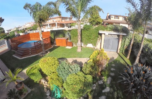 Ladispoli Villa | Homerez - Cosy Villa in Ladispoli with Private Pool