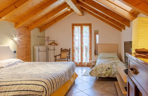 Montecrestese House | Homerez - Cozy House in Montecrestese - Mountain View