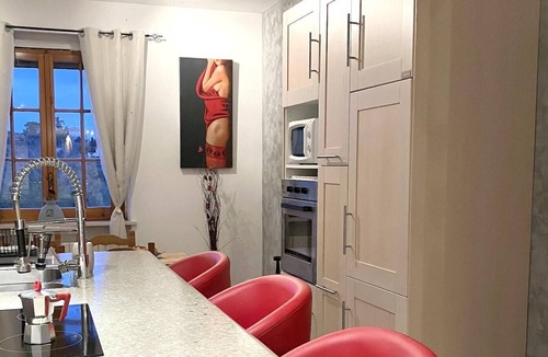 Collecorvino House | Homerez - Great house for 7 people. with swimming pool, spa and garden in Collecorvino