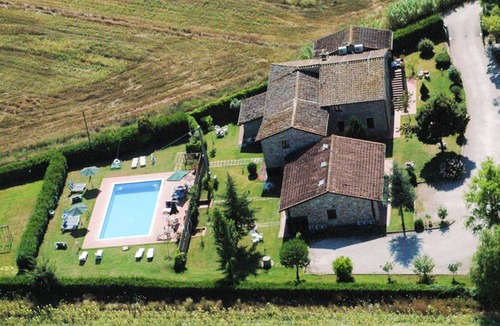 Collesanto Apartment | Homerez - Nice appartement for 4 ppl. with shared pool and garden at Villa