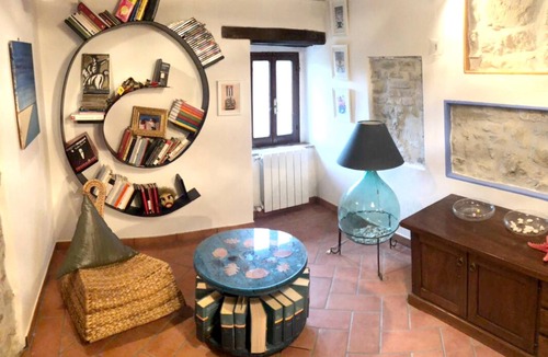 Marsciano Ski Chalet | Homerez - Nice chalet for 2 ppl. with balcony at Sant'Apollinare
