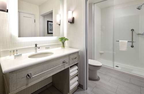 Harbor Hotel | Homewood Suites by Hilton Long Beach Airport