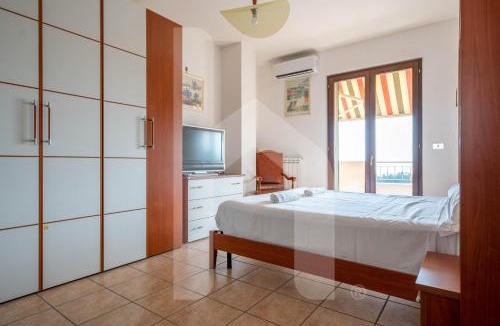 Pineto Villa | Homiday - Villa Mila
