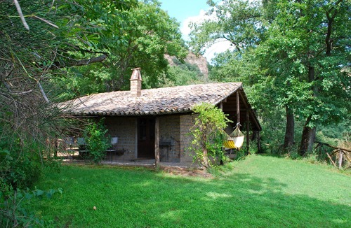 Lubriano Cottage | Honeymoon cottage on a natural reserve with private pool! Welcome to paradise!