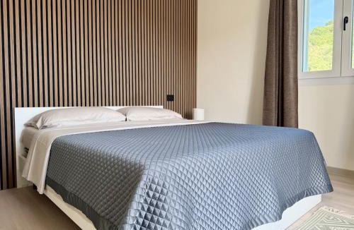 Costa dʼOneglia Apartment | HOST4U - Dimora degli Ulivi, New Apartment with one Bedroom, Terrace and Parking, 10 minutes to the beach