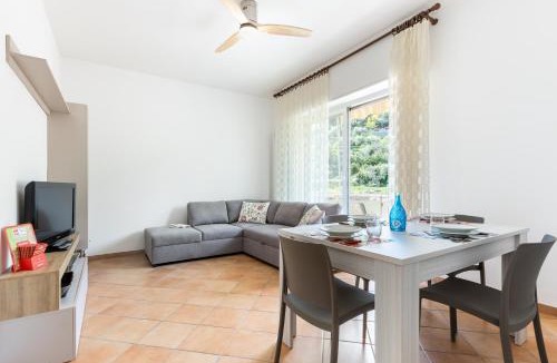 Finale Pia Apartment | Hostdomus-Casa Marais