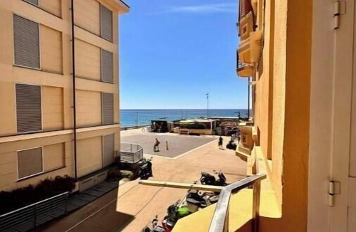 Finale Pia Apartment | Hostdomus - Emerald Suite