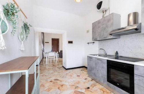 Gorra Apartment | Hostdomus - Outdoor Apartment 1