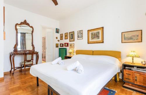 Finale Pia Apartment | Hostdomus - Villa Viola Terrace Suite free parking