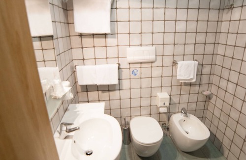Marina di Citta Sant'Angelo Hotel | Hotel Amico
