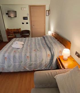 Prese-Montone Hotel | Hotel Blanchetti