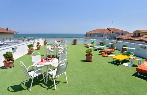 Torre Pedrera Hotel | Hotel Ciondolo D'Oro PARCHEGGIO GRATIS