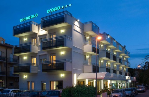 Torre Pedrera Hotel | Hotel Ciondolo D'Oro PARCHEGGIO GRATIS