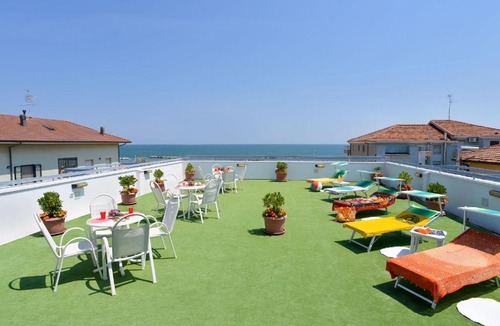 Torre Pedrera Hotel | Hotel Ciondolo D'Oro PARCHEGGIO GRATIS