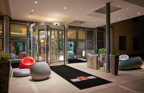 San Donato-San Vitale Hotel | Hotel Cosmopolitan Bologna