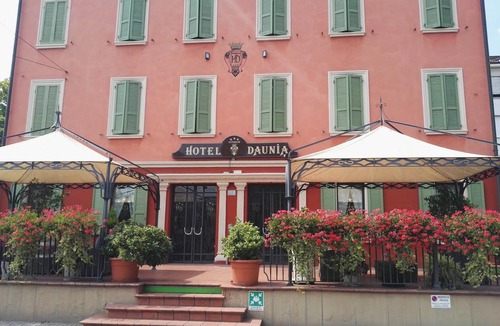Buon Pastore-Sant'Agnese-San Damaso Hotel | Hotel Daunia