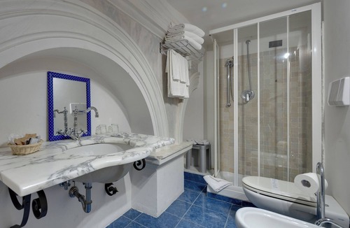 Civitavecchia Hotel | Hotel de La Ville