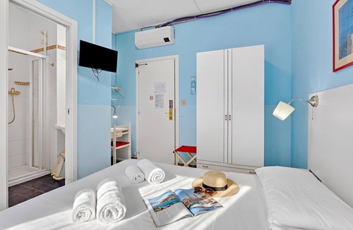 Laigueglia Hotel | Hotel Del Golfo 57, Laigueglia, Italy