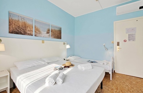 Laigueglia Hotel | Hotel Del Golfo 58, Laigueglia, Italy