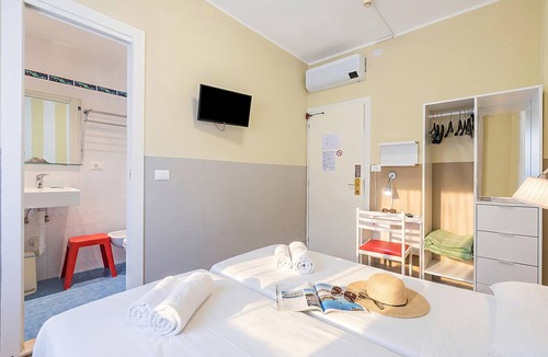 Laigueglia Hotel | Hotel Del Golfo 61, Laigueglia, Italy