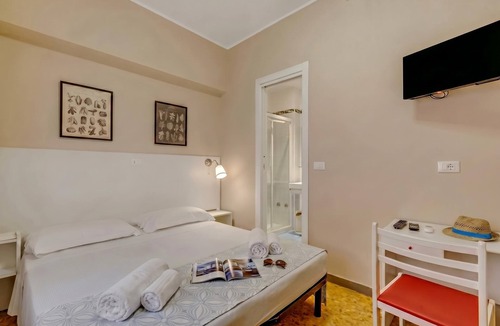 Laigueglia Hotel | Hotel Del Golfo 63, Laigueglia, Italy
