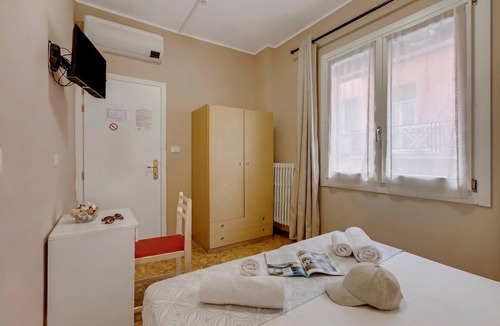 Laigueglia Hotel | Hotel Del Golfo 65, Laigueglia, Italy