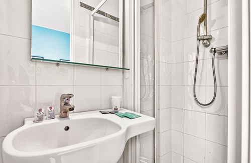 Laigueglia Hotel | Hotel Del Golfo 68, Laigueglia, Italy
