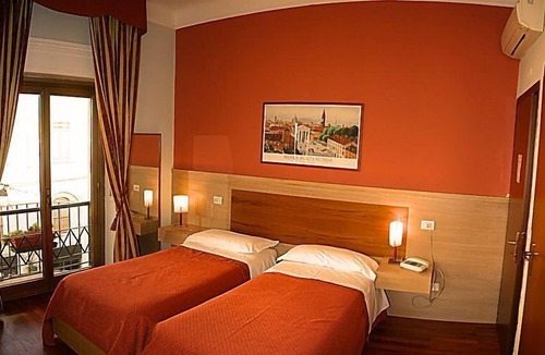 Tricolore Hotel | Hotel Dover