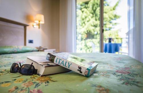 Carciano Hotel | Hotel Lido La Perla Nera