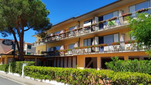 Marina di Campo Hotel | Hotel Lilly