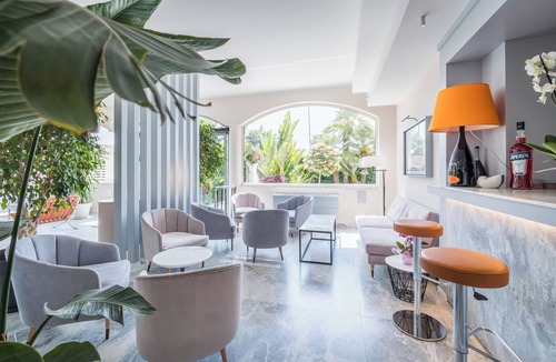 Marina di Massa Hotel | Hotel Luna