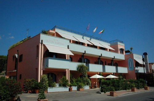 Marina di Campo Hotel | Hotel Mistral