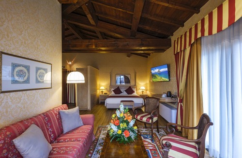 Ferrara Historic Centre Hotel | Hotel Orologio