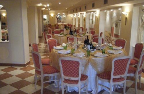 Sottomarina Hotel | Hotel Real