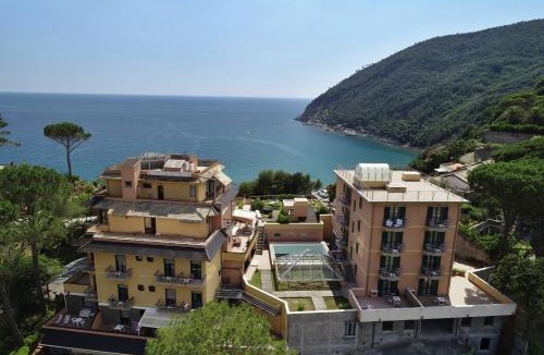 Moneglia Hotel | Hotel Residence Mondial