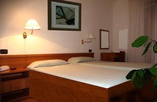 Sasso Marconi Hotel | Hotel Ristorante La Bettola