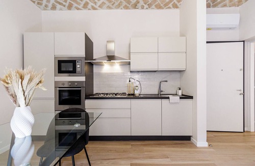 Old Town Apartment | House Chiara| WiFi Parking Station downtown Modena