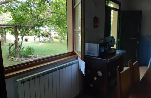 Maglietola House | House In The Green app. Broom.Surrounded by nature, with swimming pool, pets allowed.